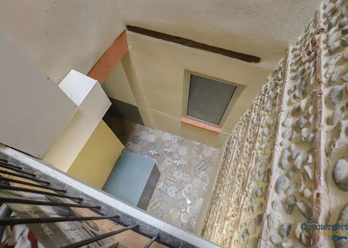 Dv4 Hyper-centre Metro & Gare *